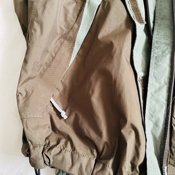 The North Face Jacket - Picture 2 of 15